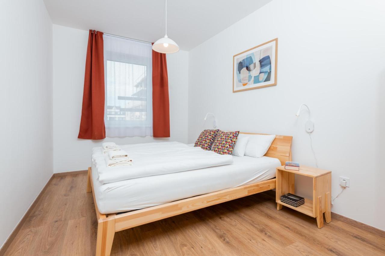 Westside Apartments By Urbanrent Budapest Exterior photo